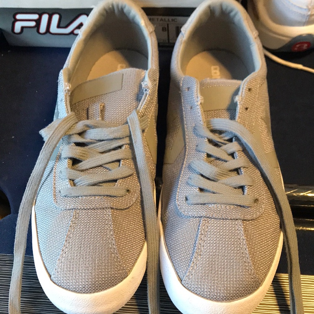 Converse Men’s Sneakers new